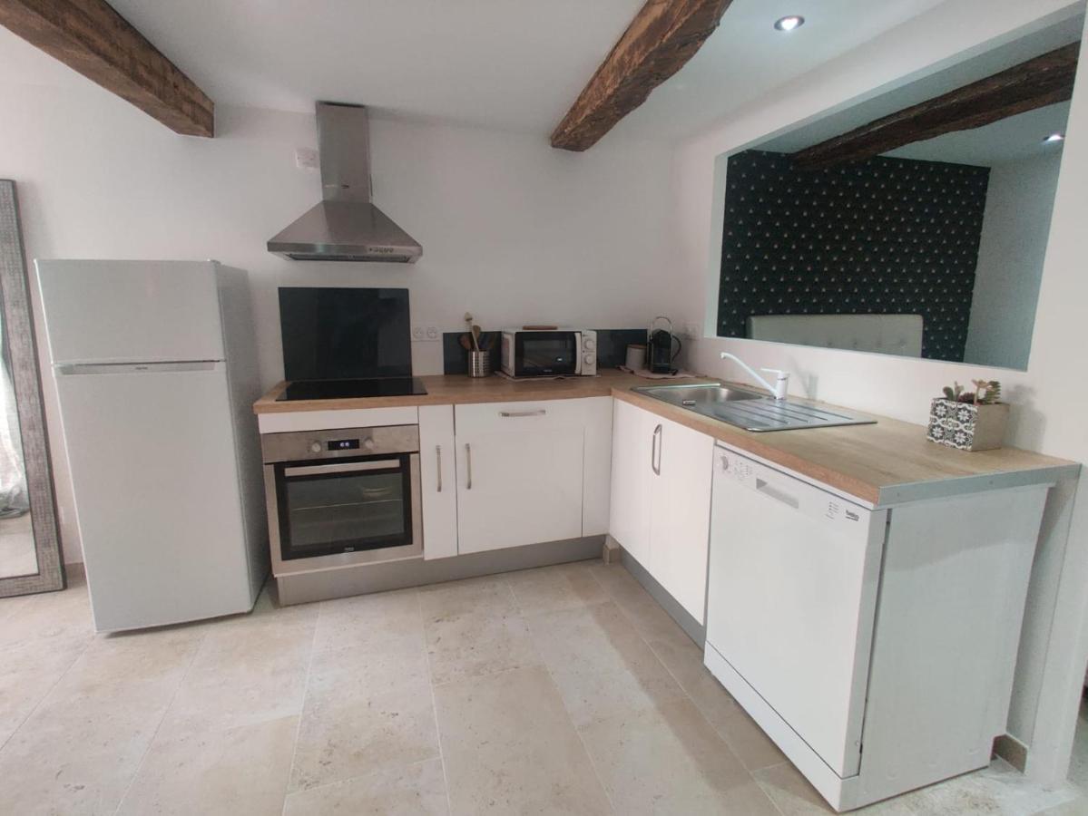 Logement Neuf Centre Du Village Aux Pieds Du Chateau Grimaud Eksteriør bilde